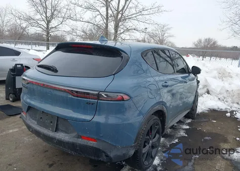 2023 Dodge Hornet Gt Plus Awd из США, поврежденный, VIN ZACNDFBN8P3A02662